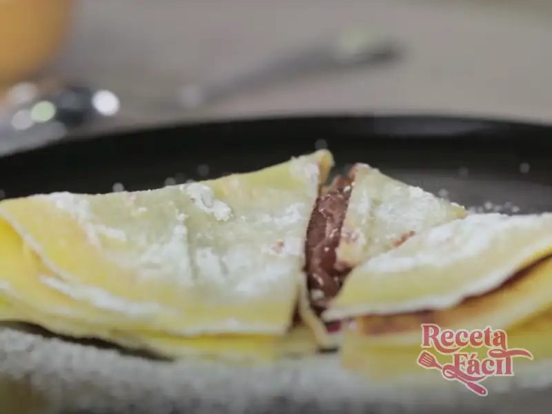 Crepe de Nutella espolvoreada con azúcar glas