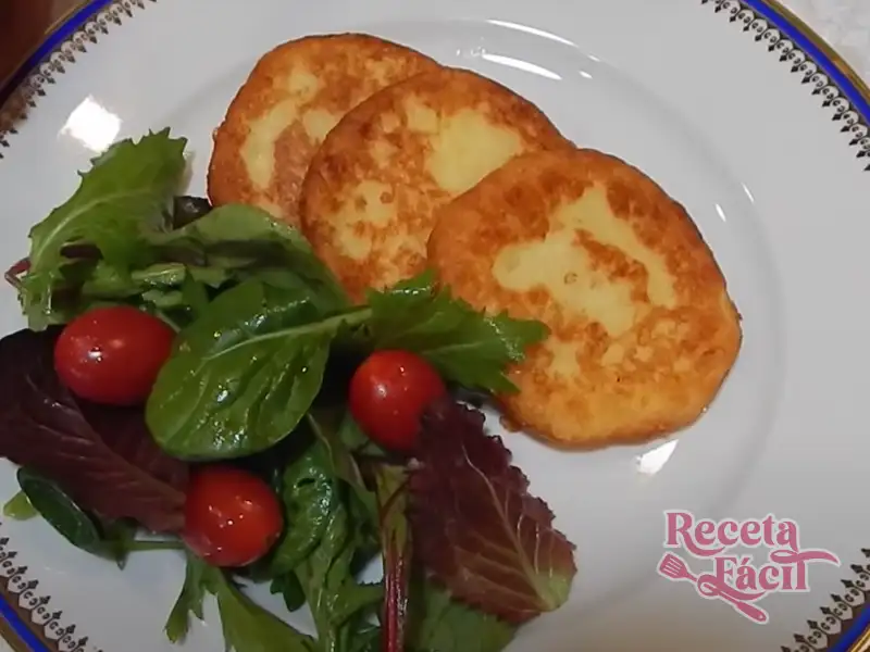 Tortitas de papa con queso fundido