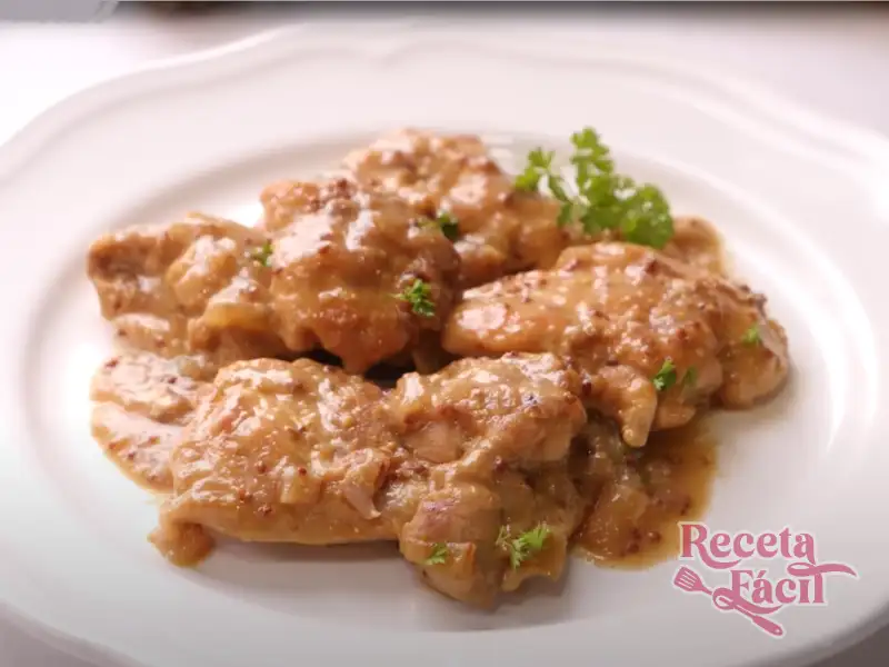 Pollo a la mostaza en cazuela con ingredientes naturales y sabor casero